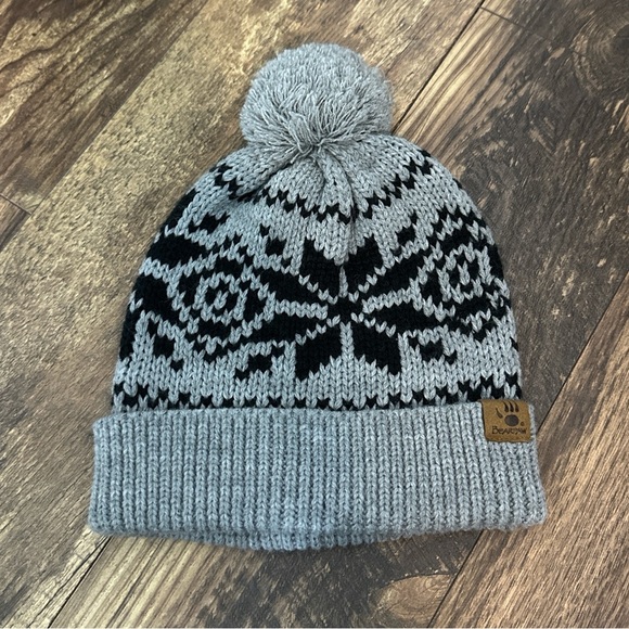 BearPaw Accessories - Women’s fall pattern Bearpaw beanie black/ gray color